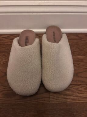 Olivia Miller Women's 9 Omp Ivory Plush Sherpa Slippers Faux Fur Casual Slip On